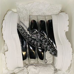 Alexander McQueen boots size 40 in women